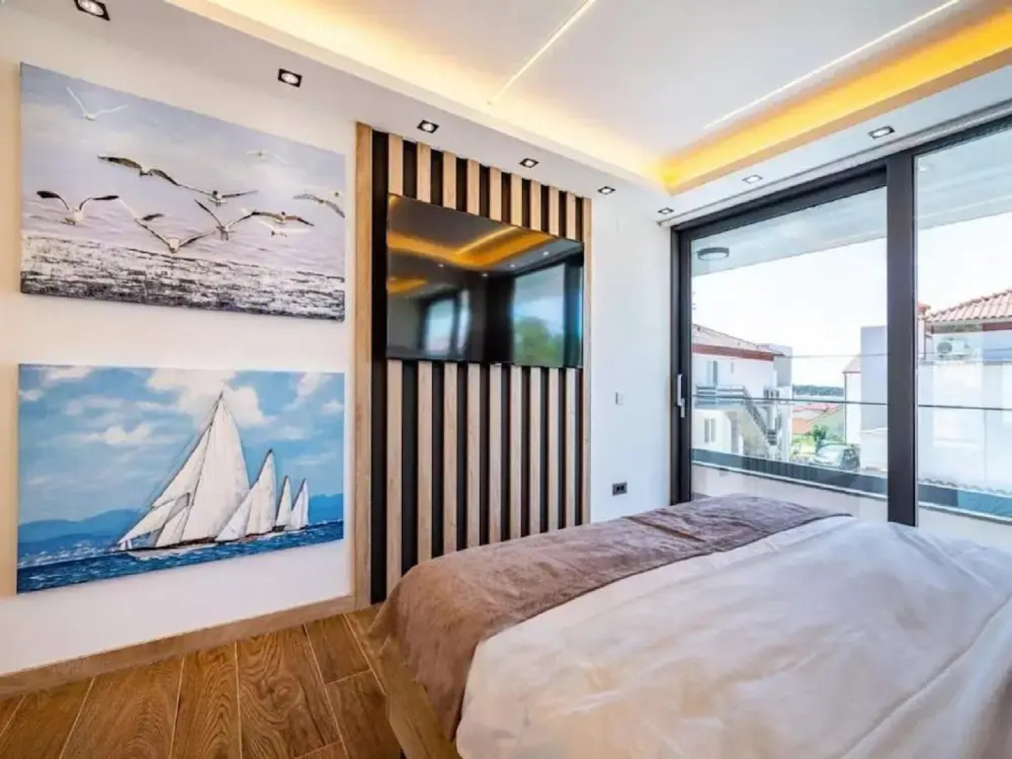 Villa Alpha - Four Bedroom Villa With Swimming Pool