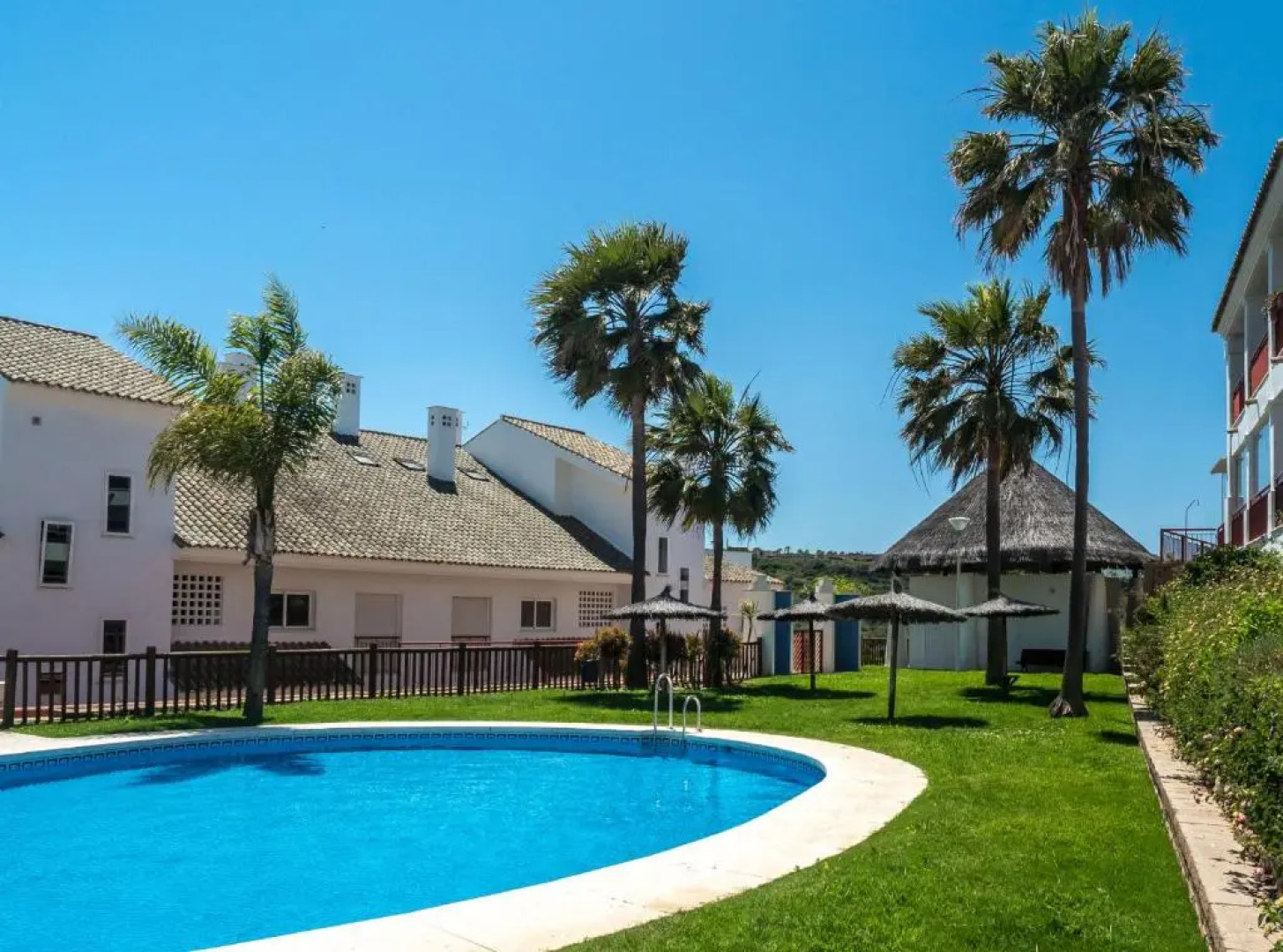 2287-Amazing apt 3bedrooms with huge terrace