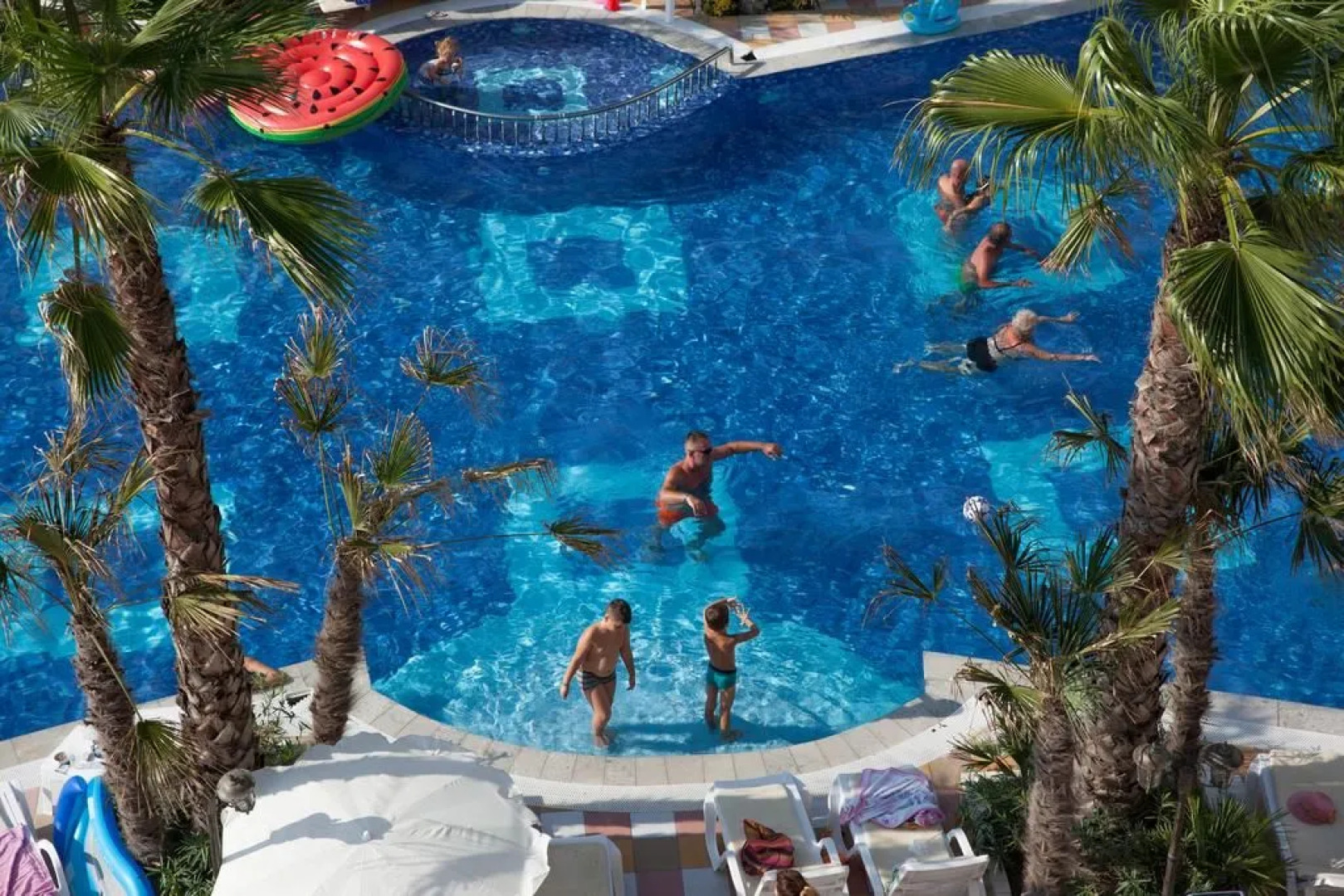 Grand Blue FAFA Resort & Spa