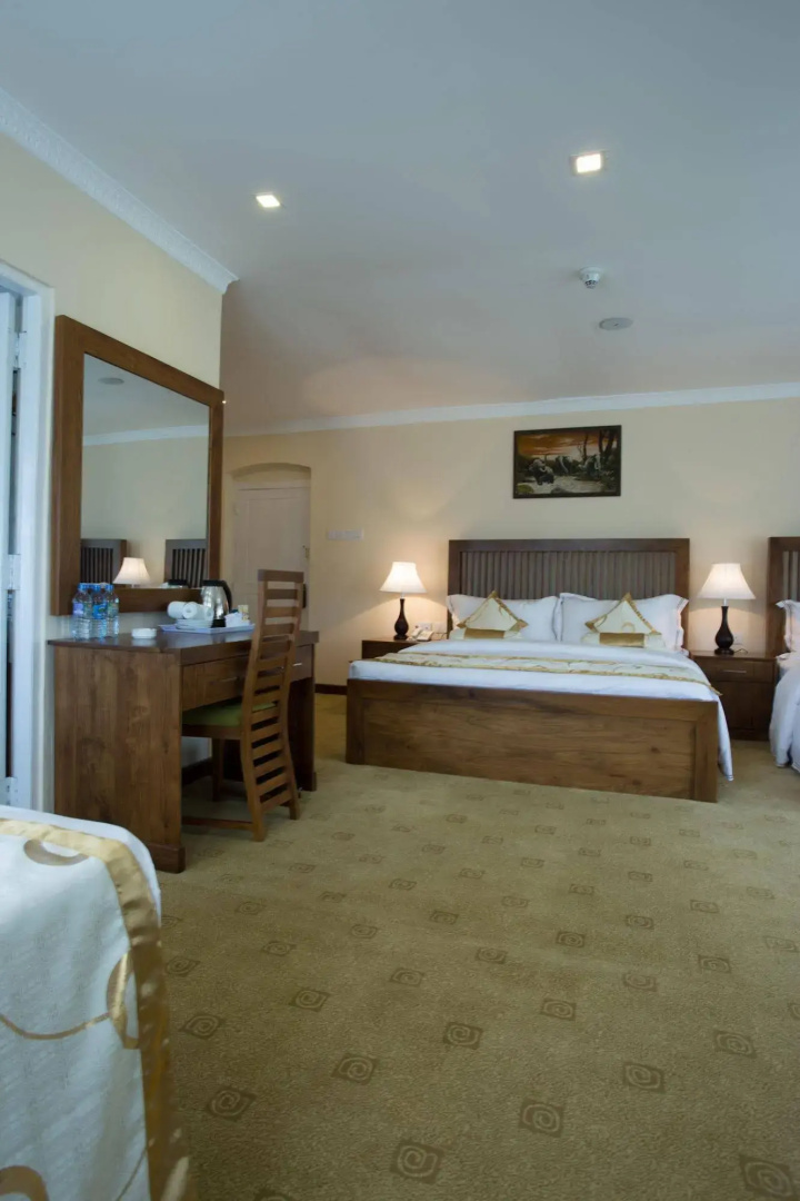 Serene King S Villa