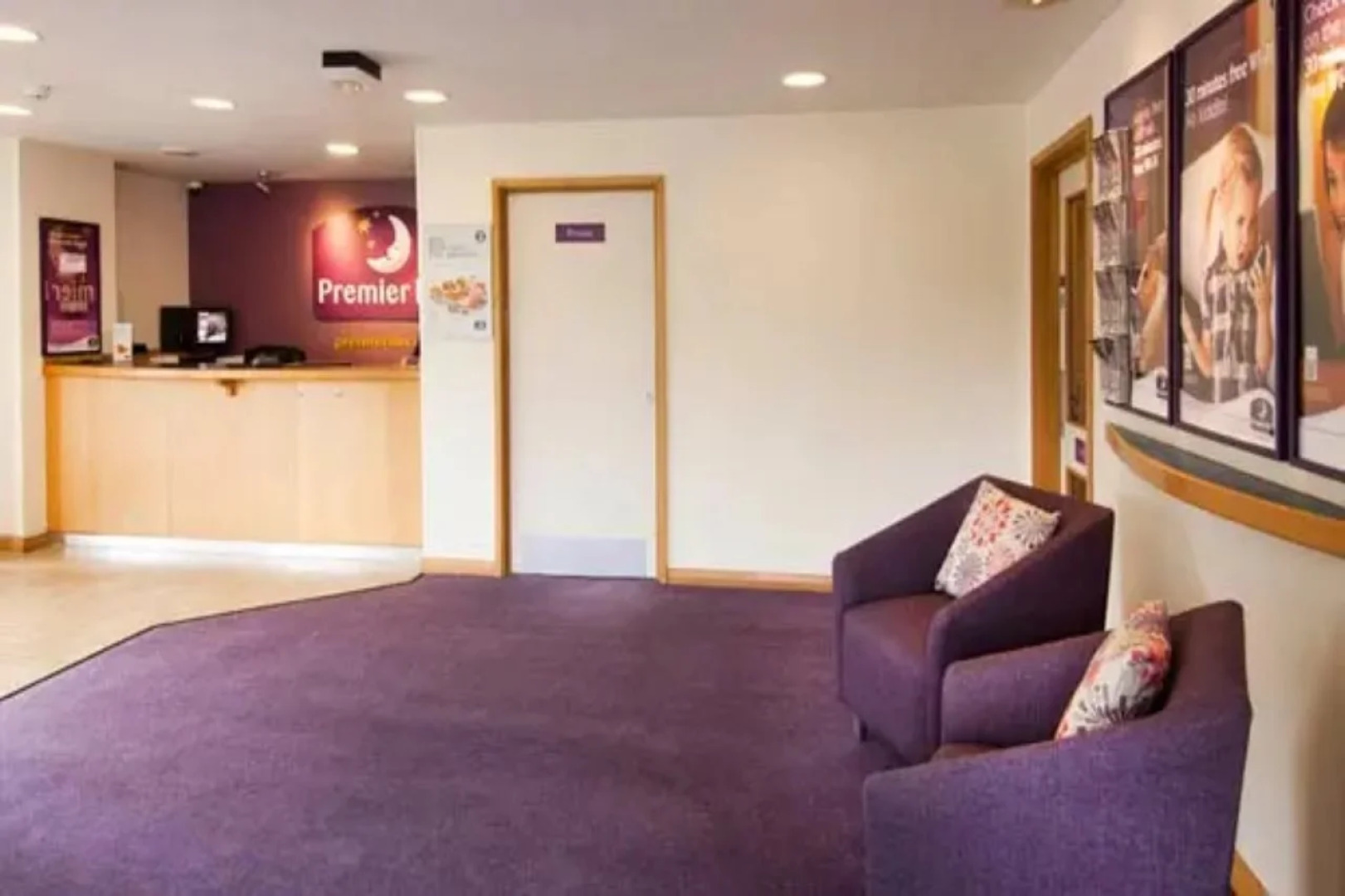Premier Inn Leeds South