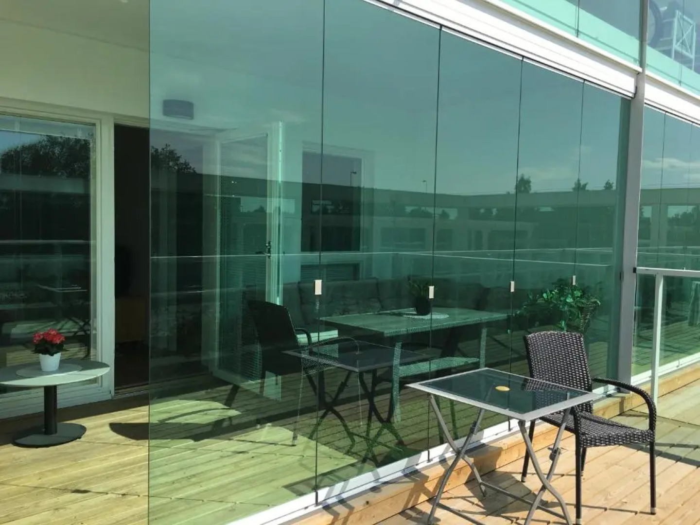 StarHomes Studio Lux 10