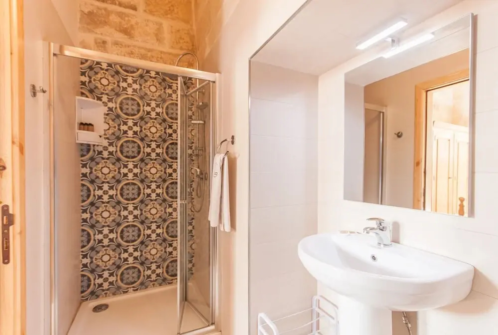 Naduri, Beautiful Gozitan Villa + Pool
