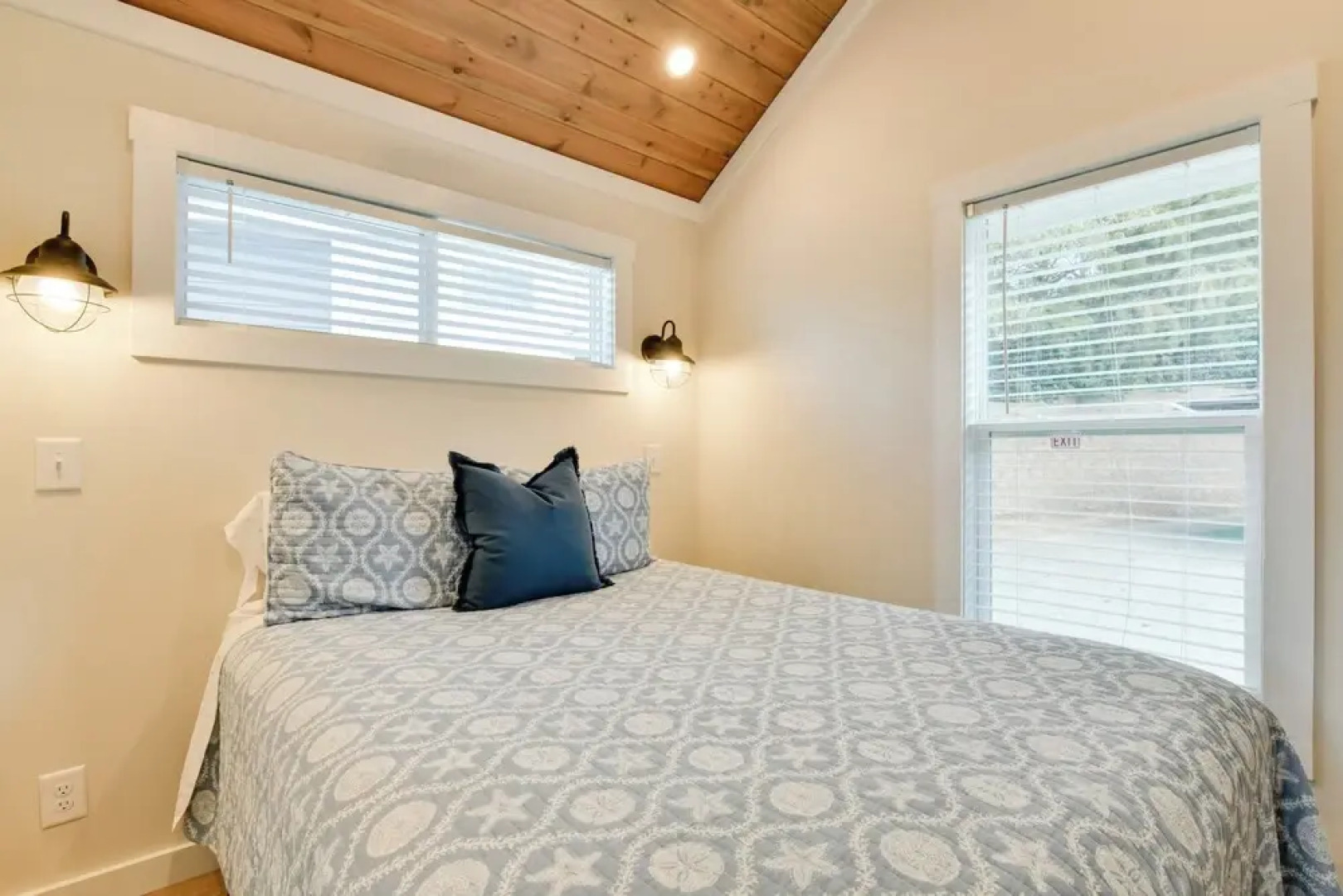 < 1 Mi to Marina: Lake Norman Home w/ Pool Access!