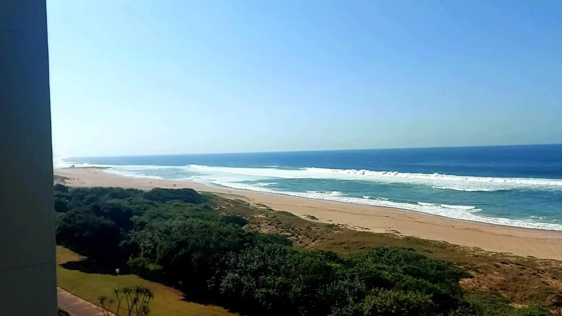 Beachside 3 bed apartment with stunning seaviews