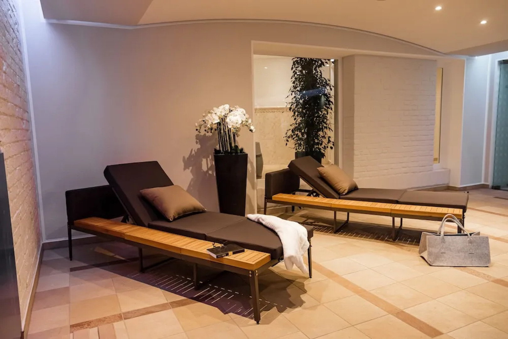 Seehotel am Tankumsee