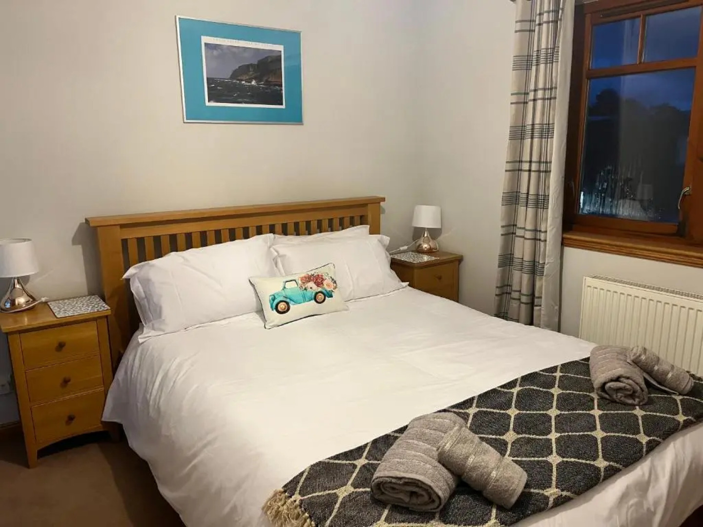 6 Canalside Apartments