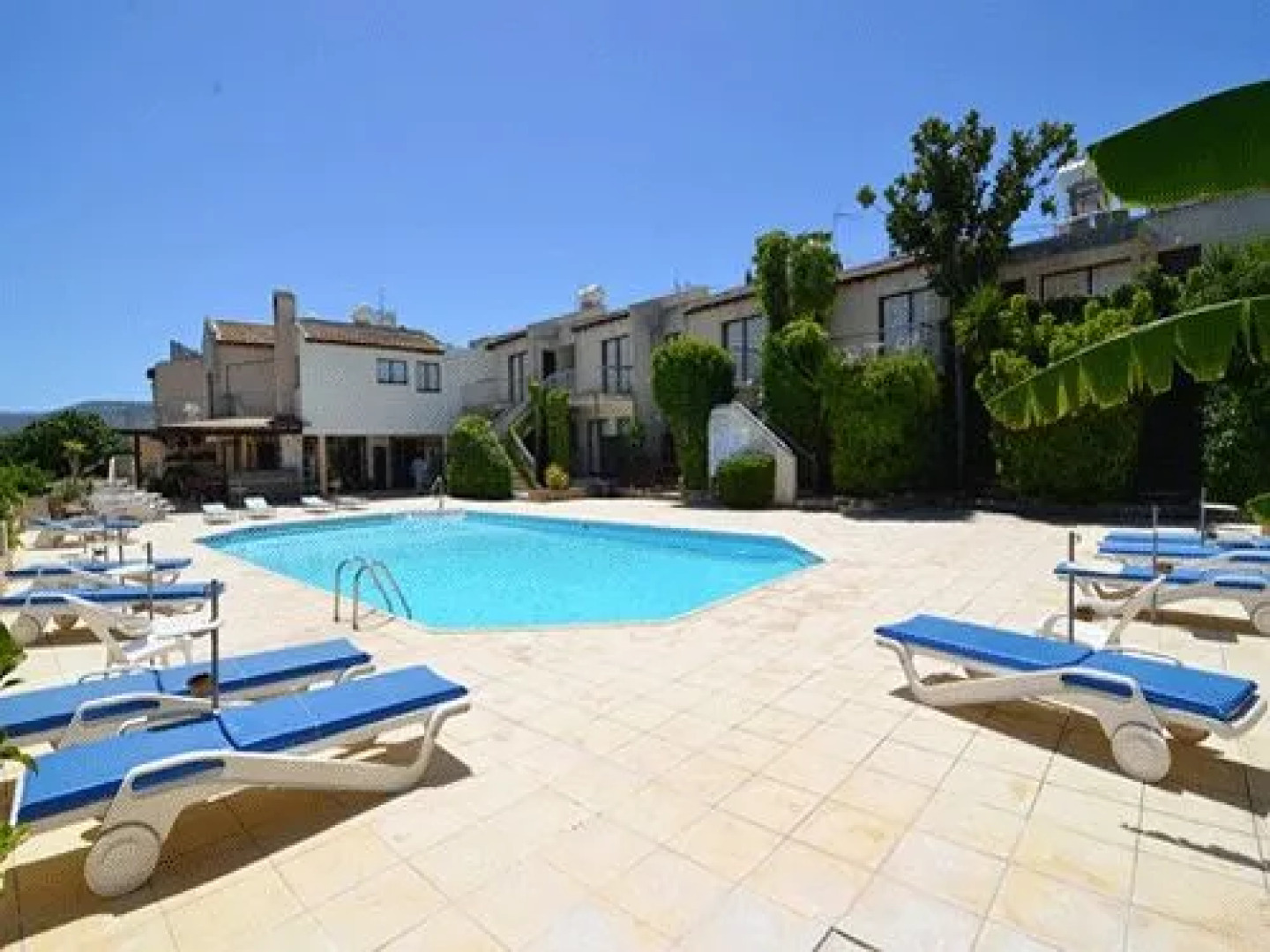 Chrysafinia Hotel Apts