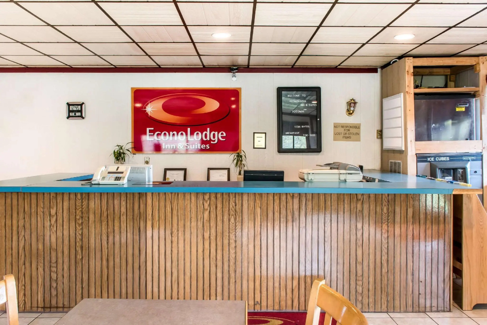 Econo Lodge Inn & Suites White Haven