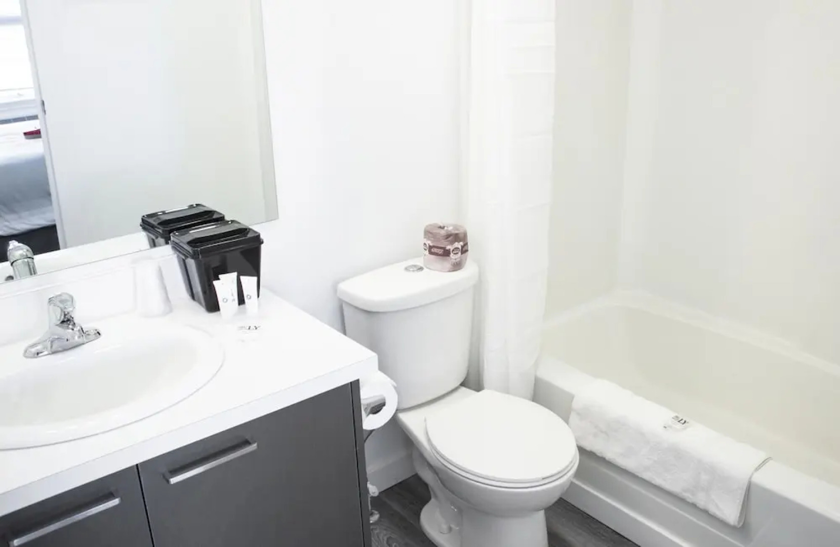 Bowmanville Marina Inn & Suites