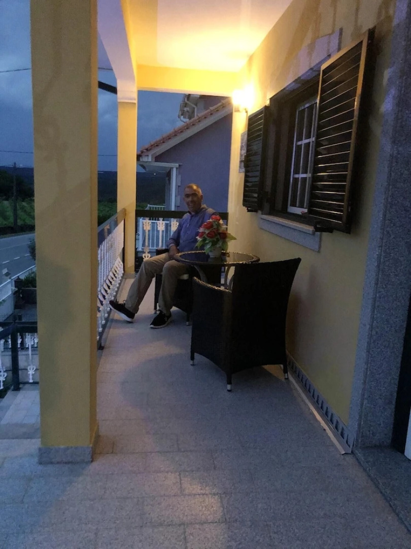 House With 4 Bedrooms in Cortiçada, With Wonderful Mountain View, Enclosed Garden and Wifi Near the Slopes