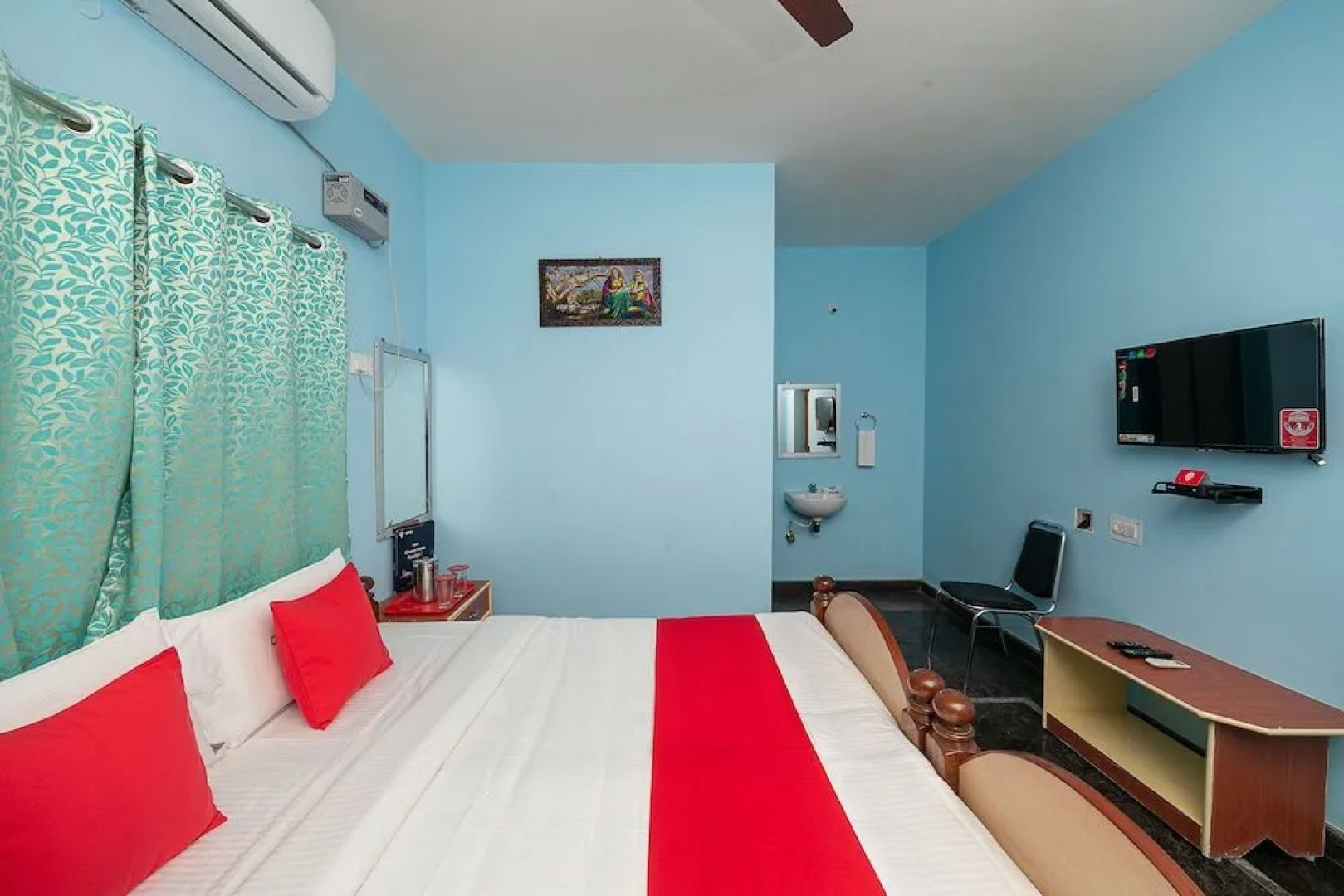 Oyo 39877 Cs Residency