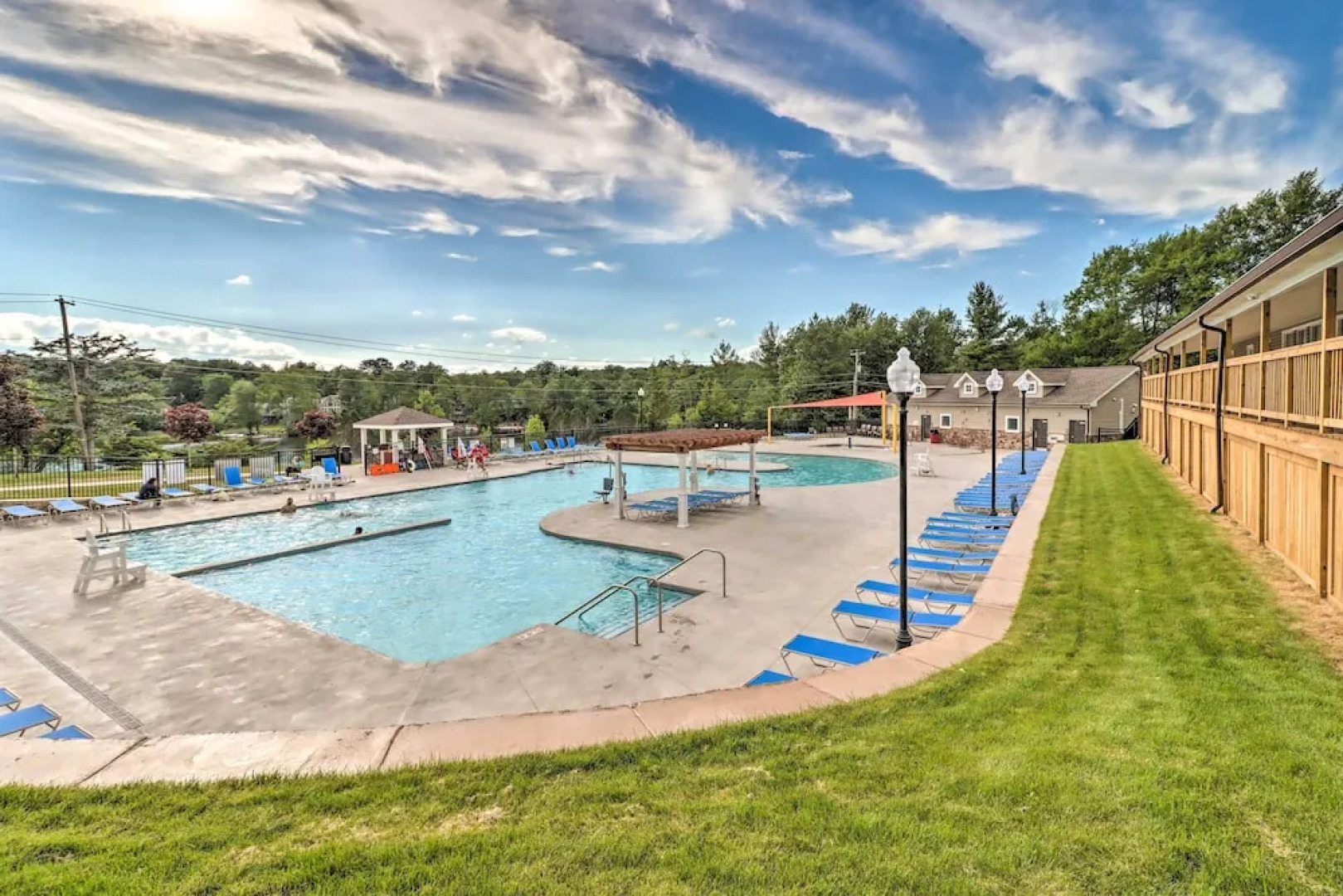Tobyhanna Vacation Home w/ Community Pool Access