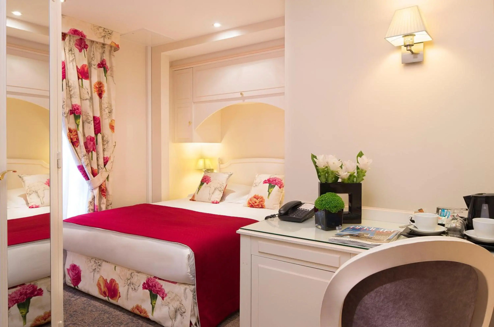 Hotel Queen Mary Paris