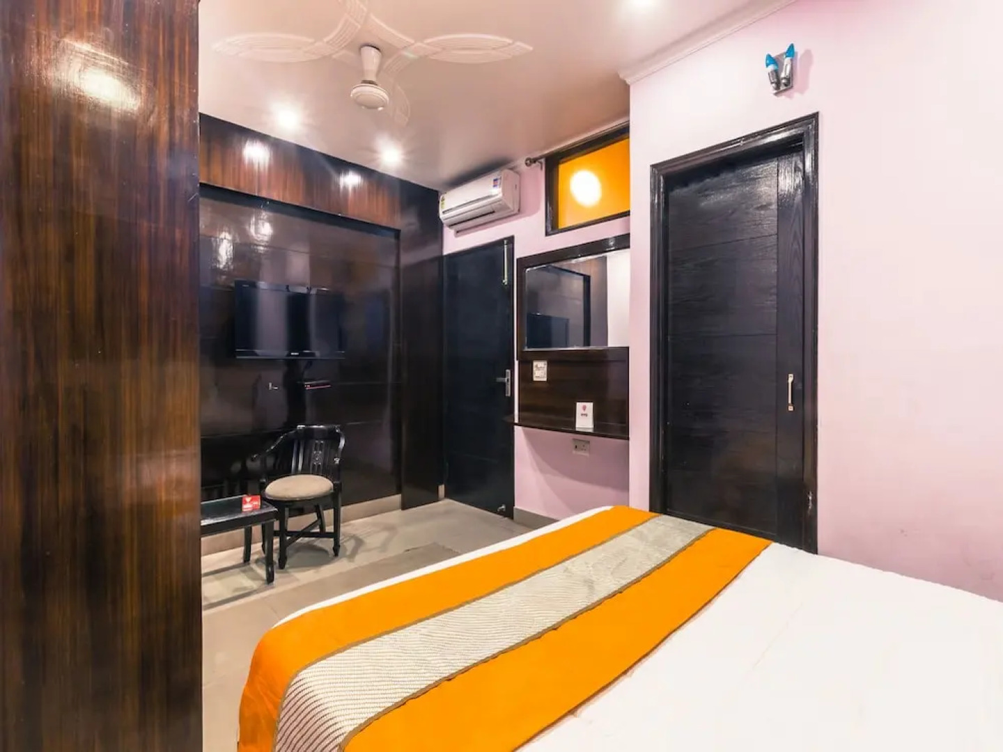 Hotel RK Residency