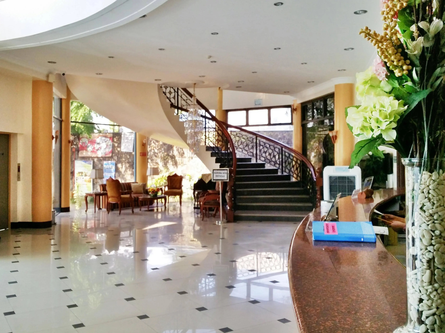 Crown Royale Hotel