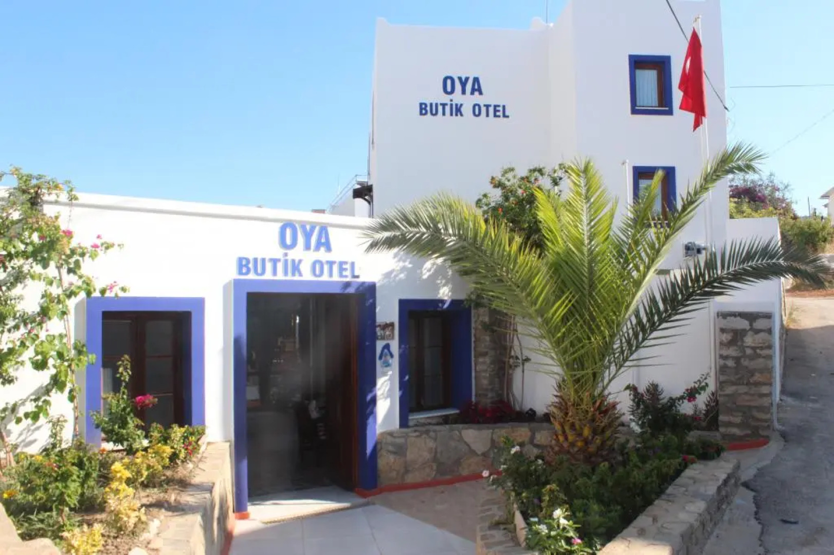 Oya Boutique Hotel & Suites
