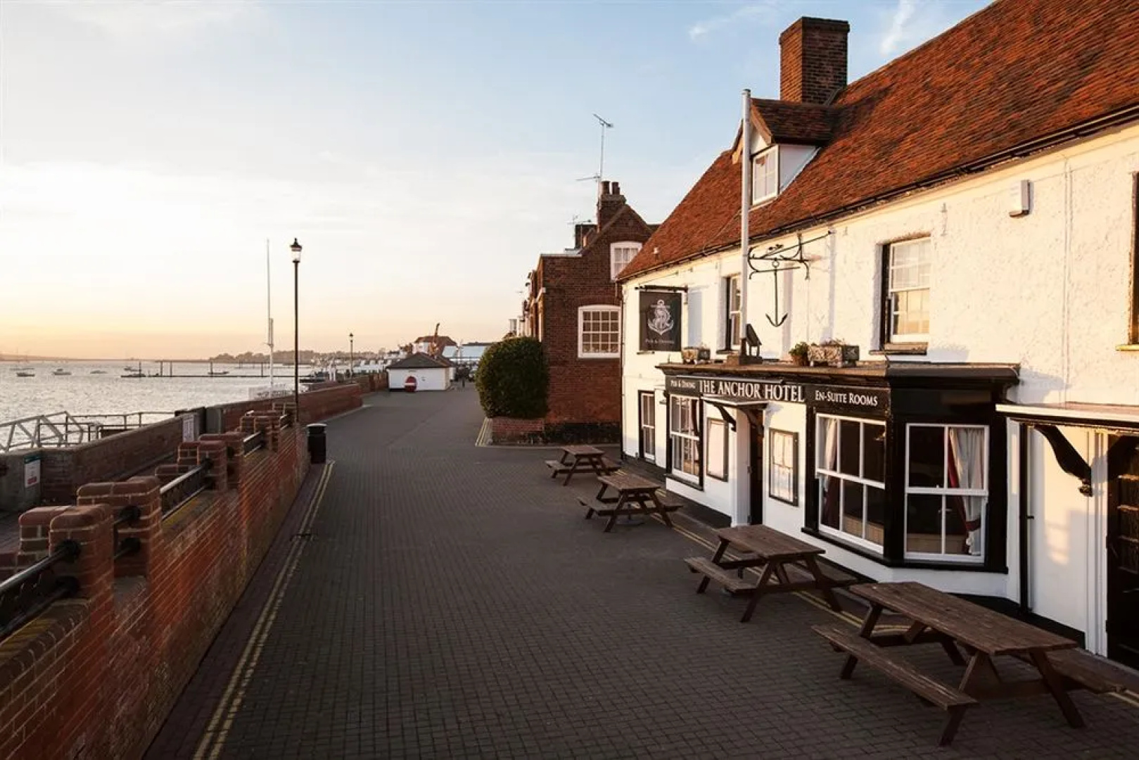 Anchor Hotel