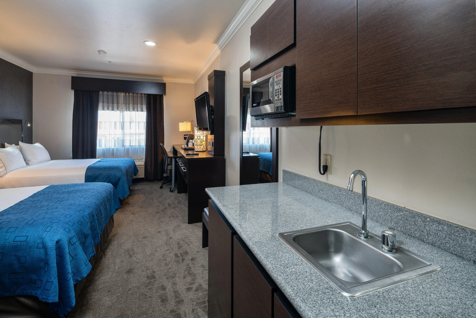 Holiday Inn Express & Suites Santa Clara by IHG