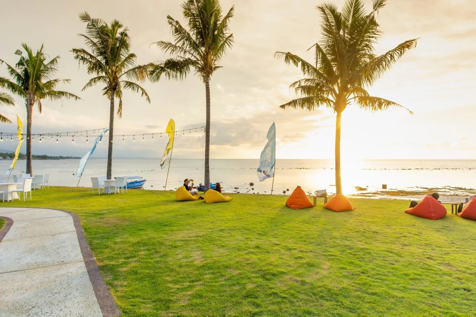 Lovina Beach Club & Resort