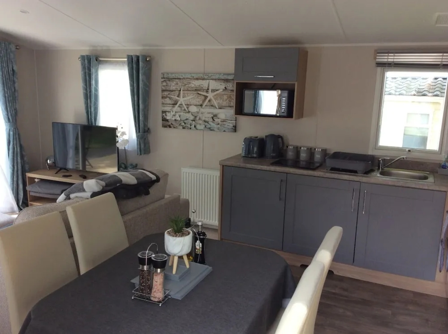 Lake District Western 2-bed Cabin, Pet Frien
