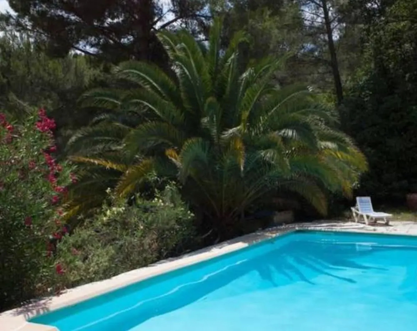 Apartment With one Bedroom in Le Beausset, With Wonderful sea View, Pool Access, Enclosed Garden - 8 km From the Beach