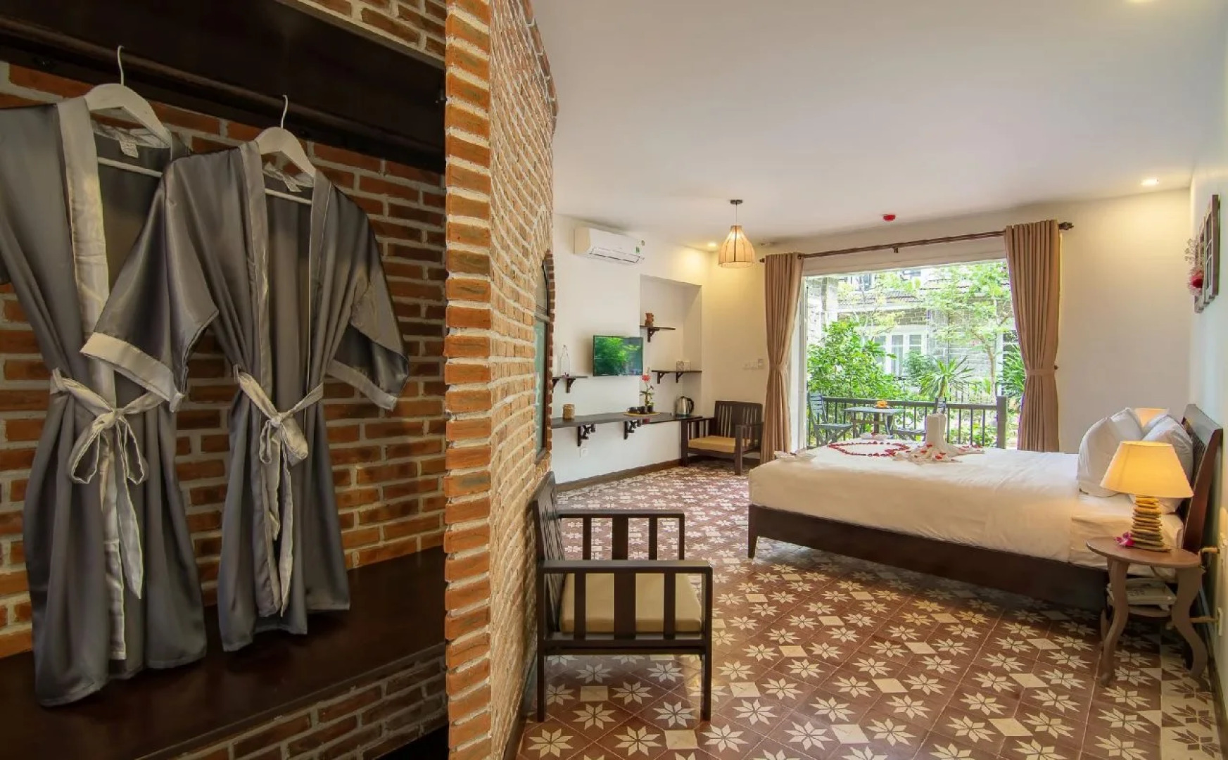 Ancient Garden Boutique Hoi An