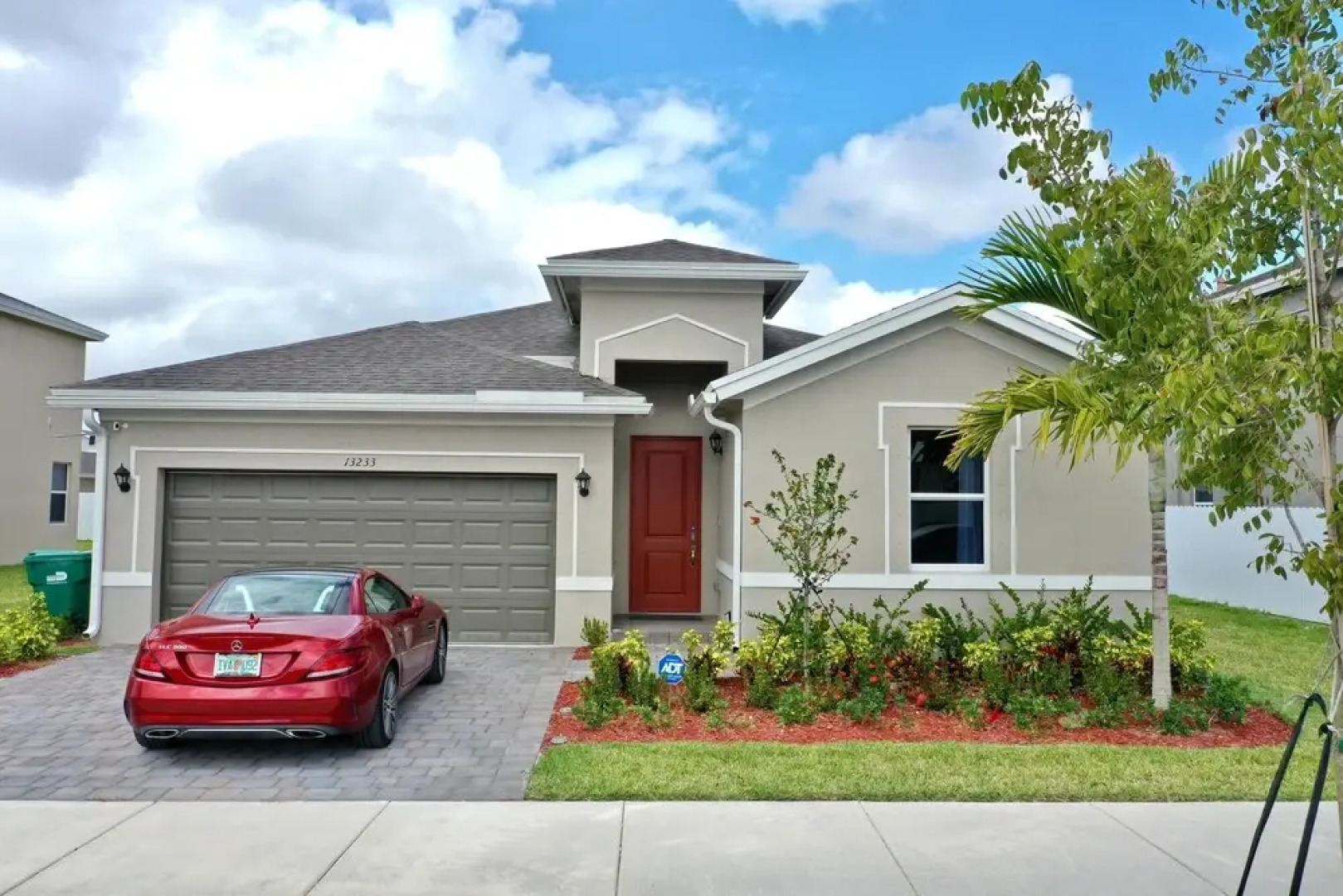 13233 NEW 3BR Beach House Theme Air Base