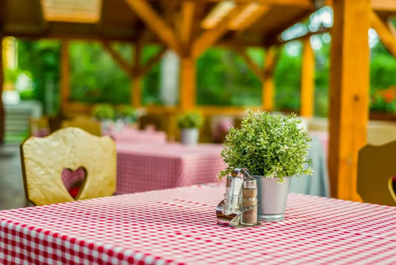 Lipicai Hotel és Étterem