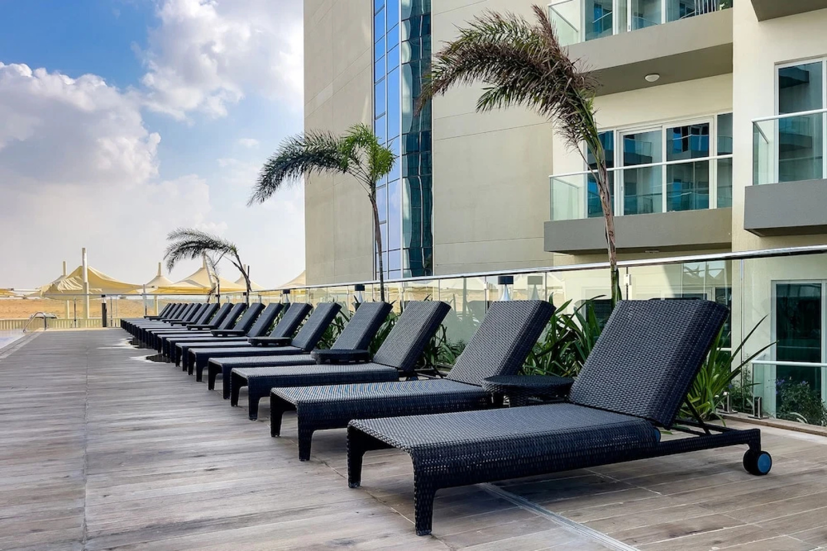 Cozy studio at DamacHills2