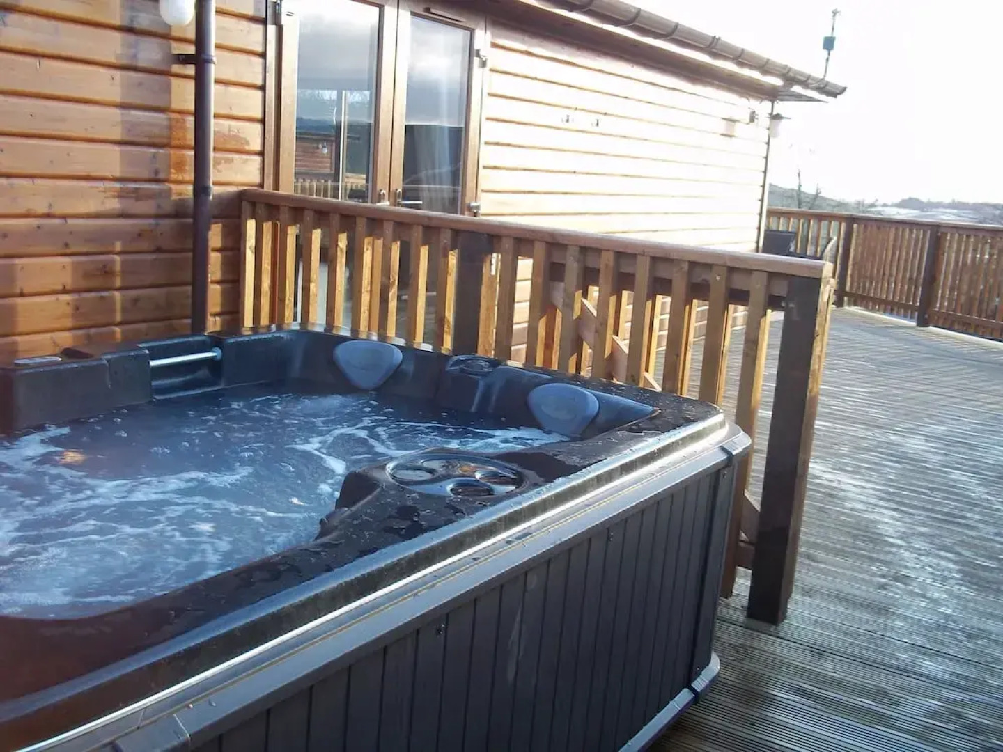 Woodpecker Lodge With Hot Tub Near Cupar, Fife