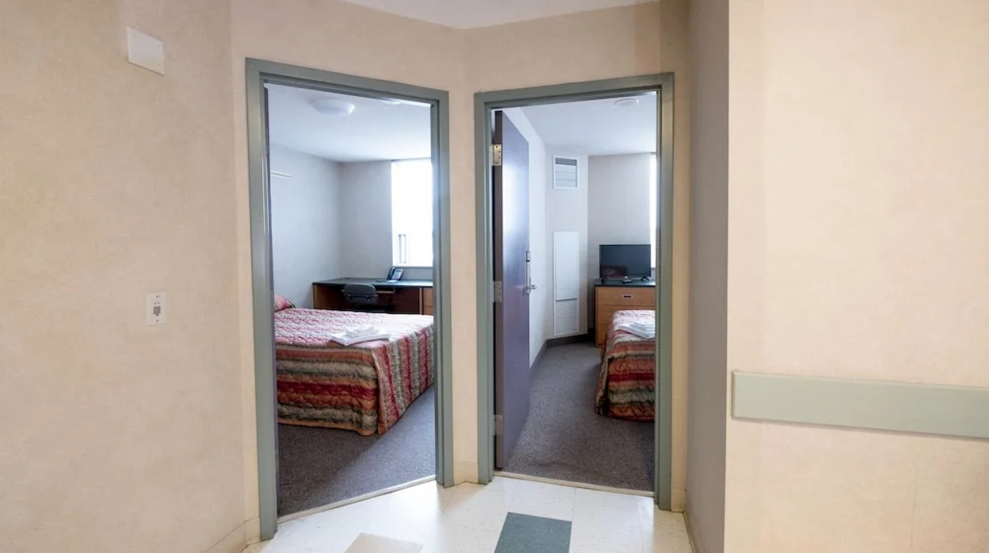 Residence & Conference Centre - Barrie