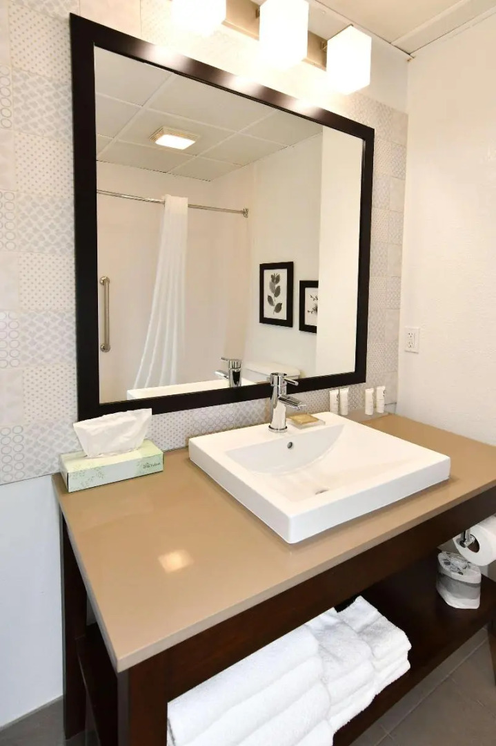 Country Inn & Suites by Radisson, Mount Morris, NY