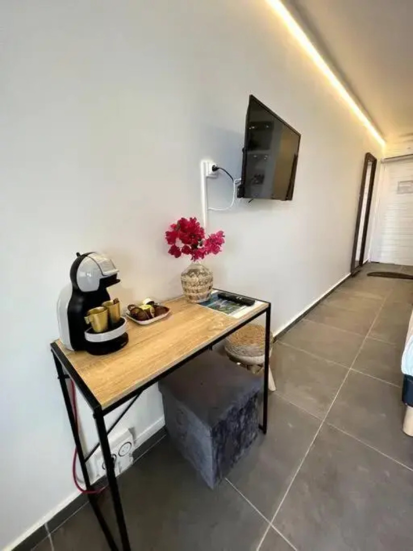 The Grey Rocks Studio (Adults Only)