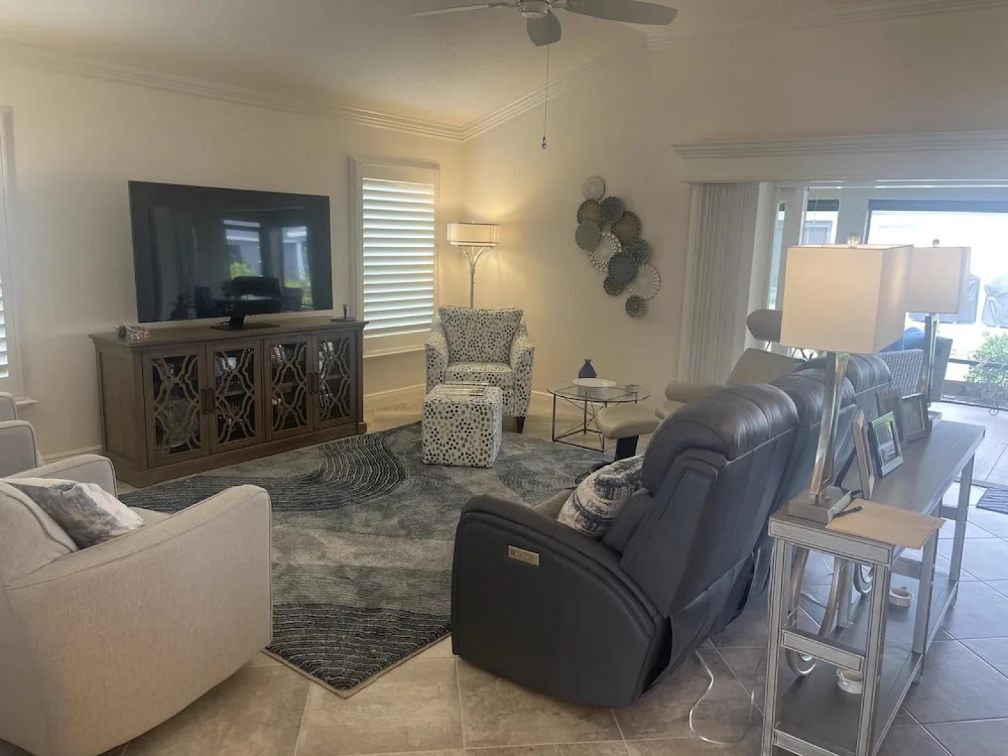 Designer Home In Saint Catherine