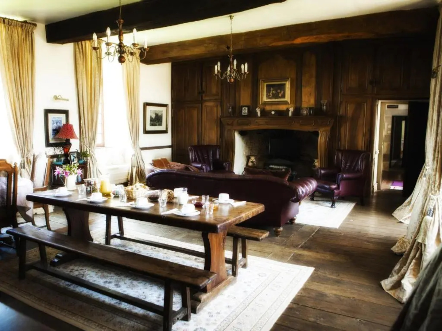 Manoir Courtyard cottage rental Vendee