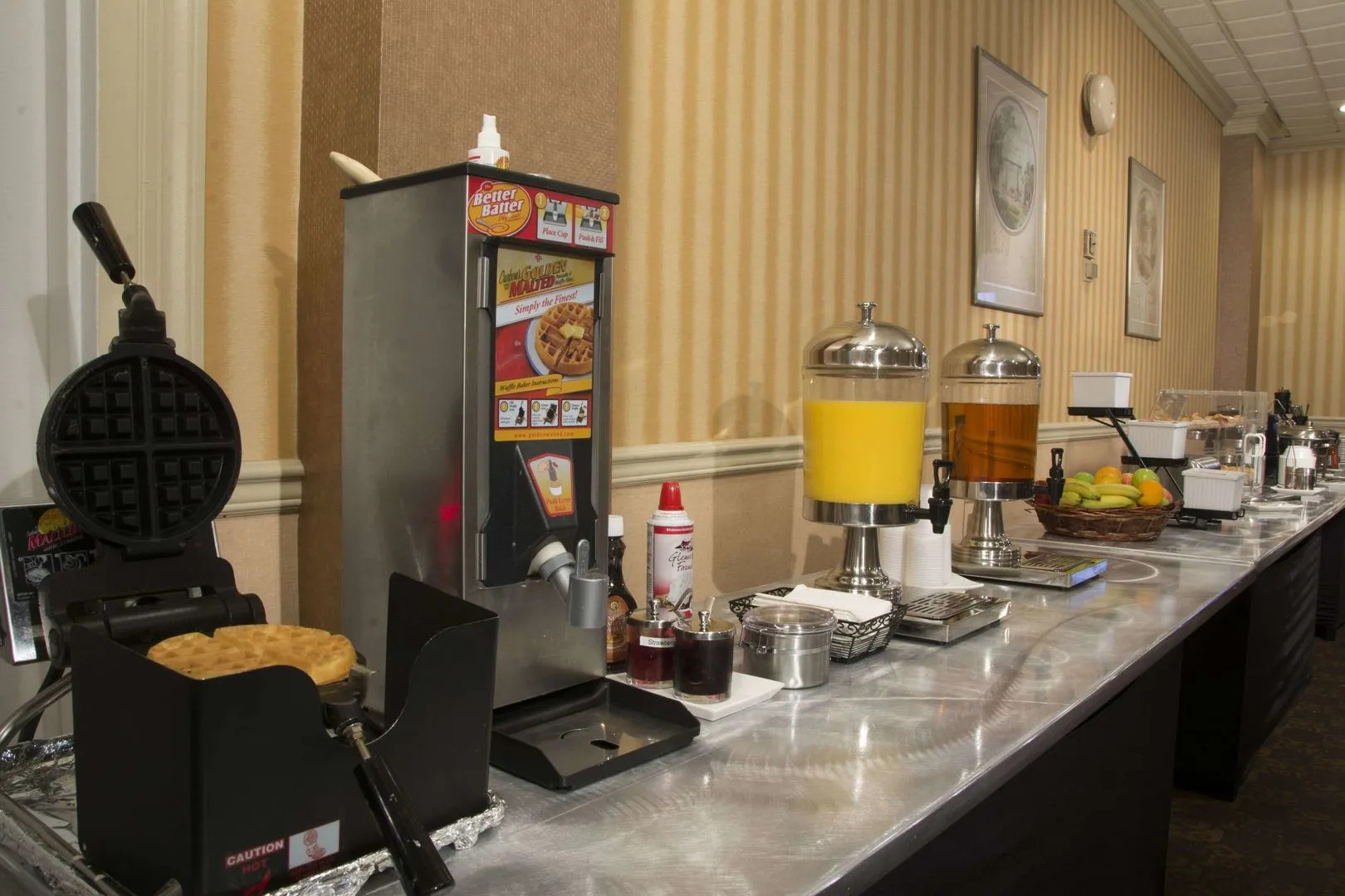 Adria Hotel And Conference Center