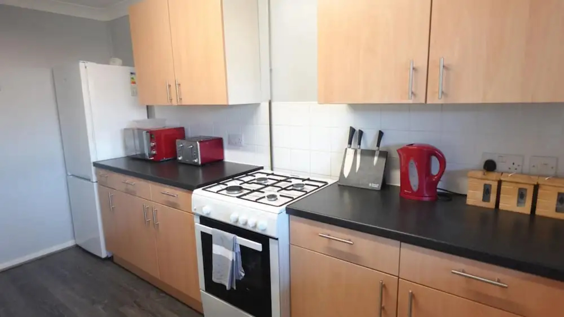 Huku Kwetu - Brentwood Townhouse