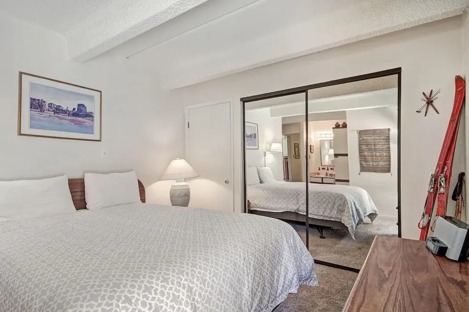 Wheeler House Spacious East Village Condo, Easy Walk to Super Bee - WH104 by Redawning