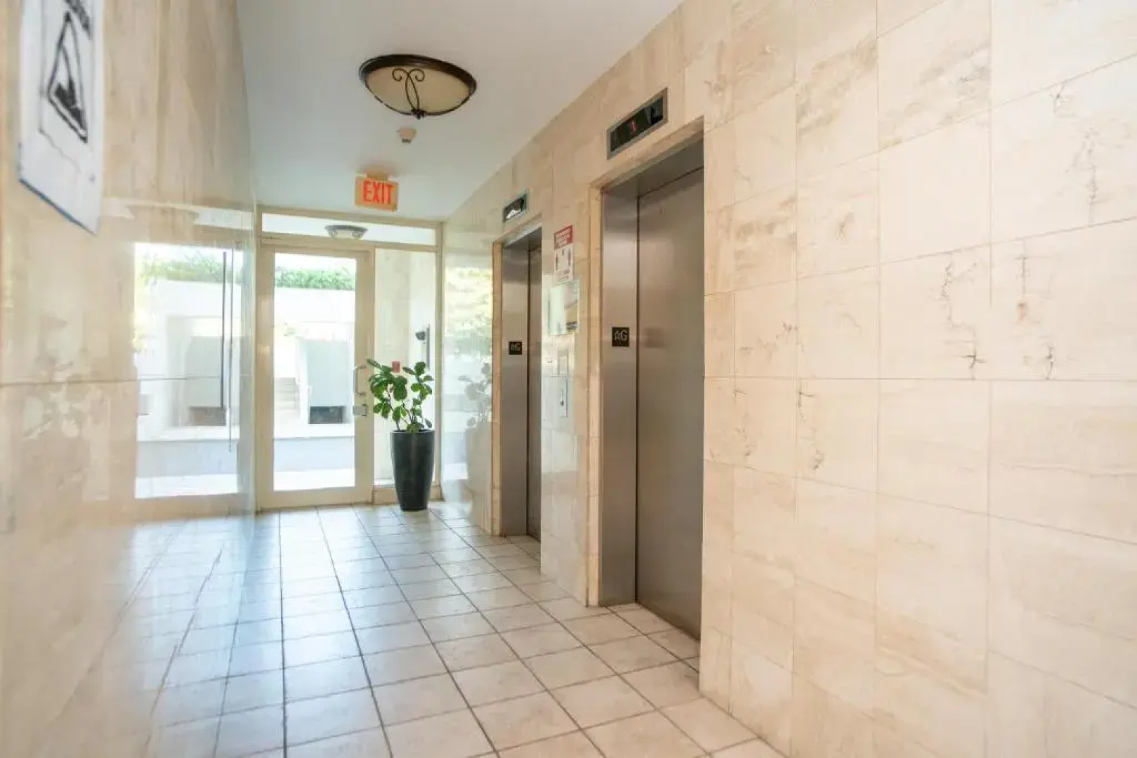 Beachfront Penthouse with Ocean and Sunset Views at Pelican Reef #703