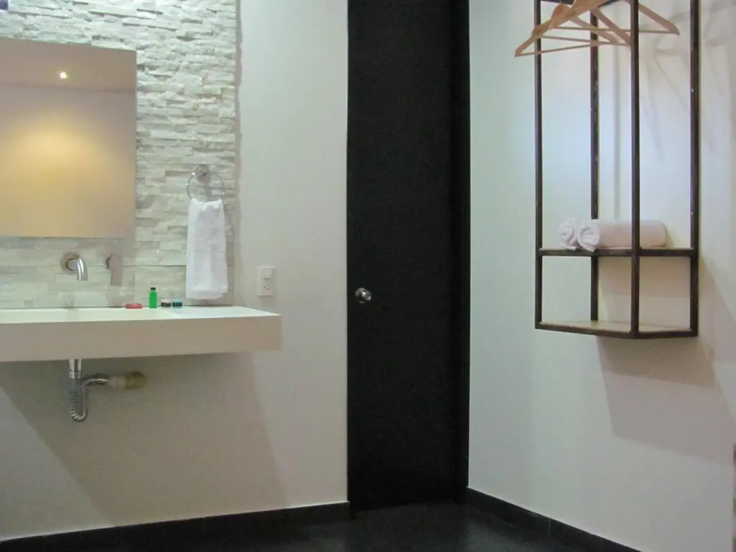 Отель Gallery