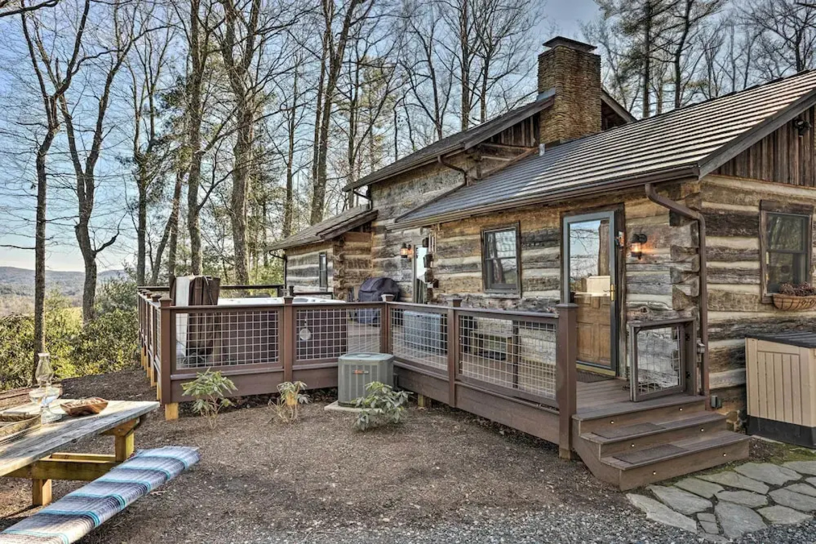 Cabin Near Boone w/ Hot Tub & Mountain Views