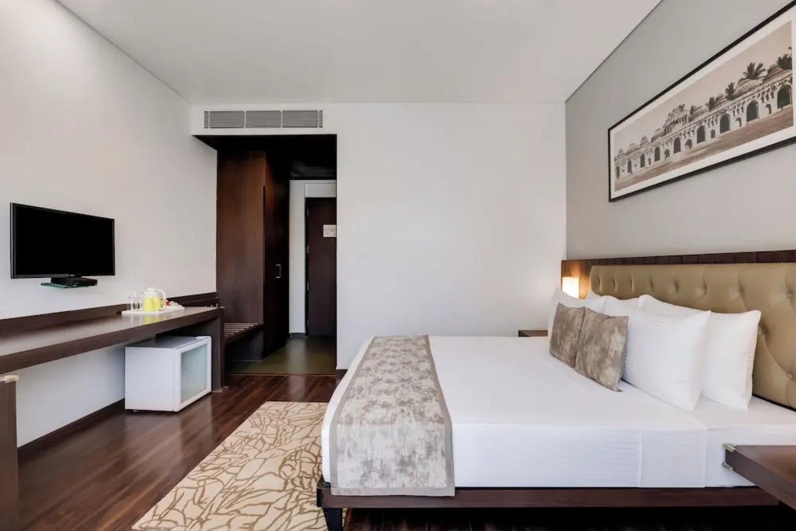 Lemon Tree Hotel Hubli