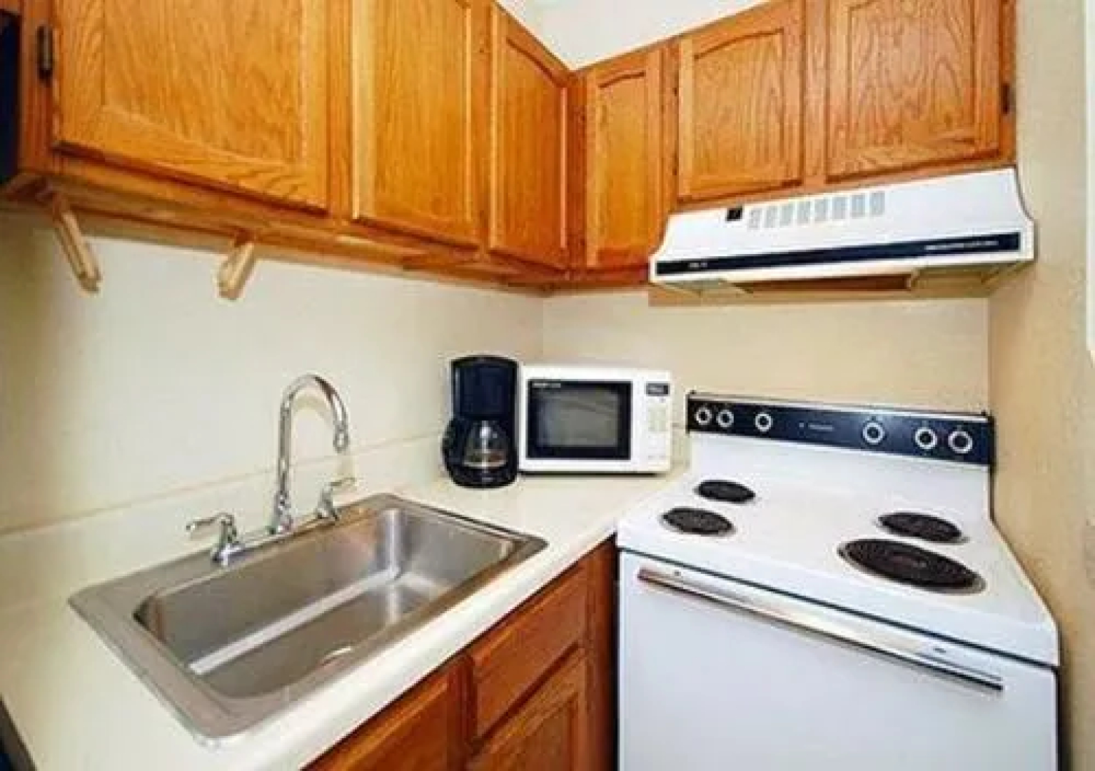 Rodeway Inn & Suites