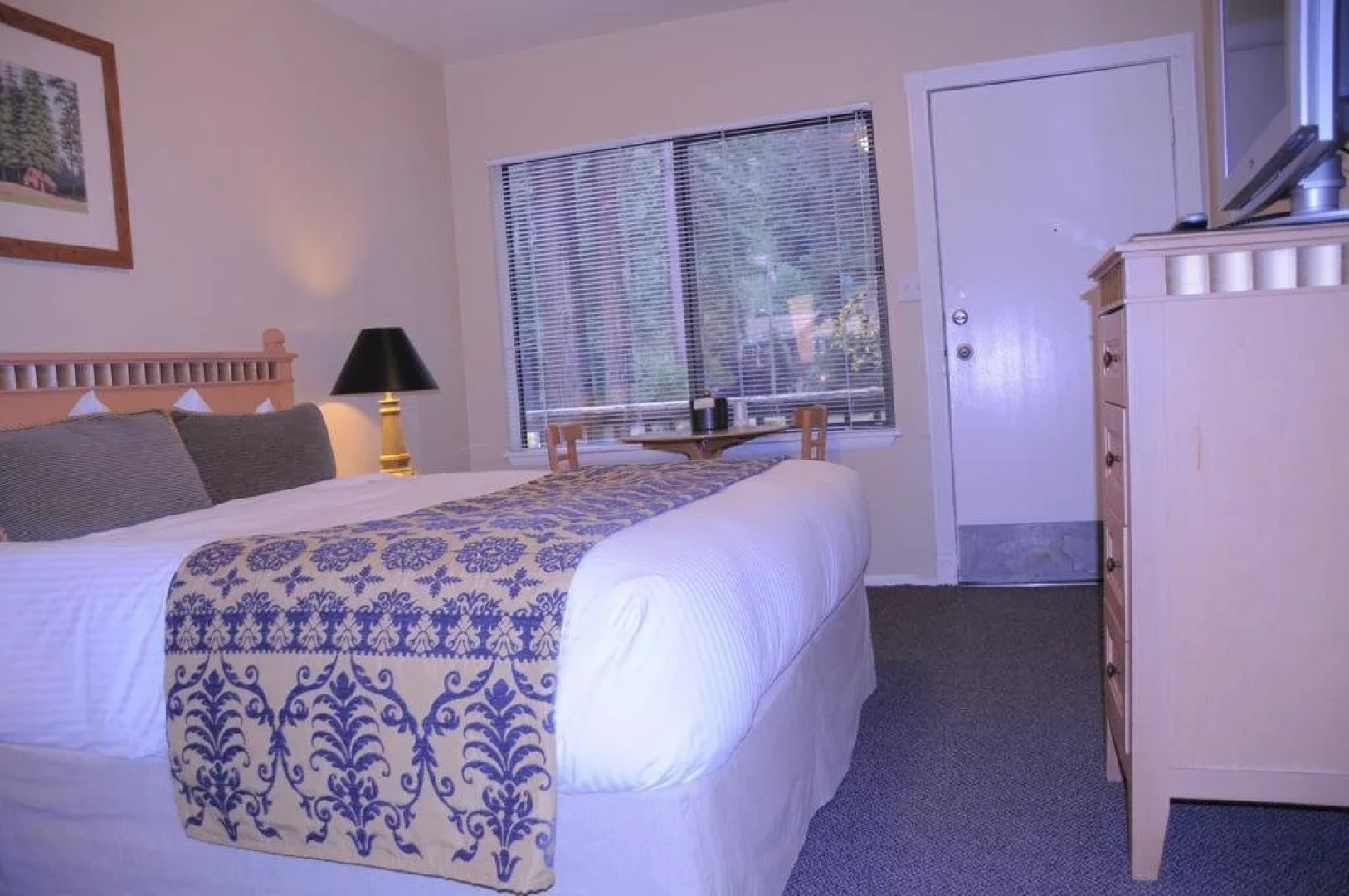 Rio Nido Lodge at the Russian River