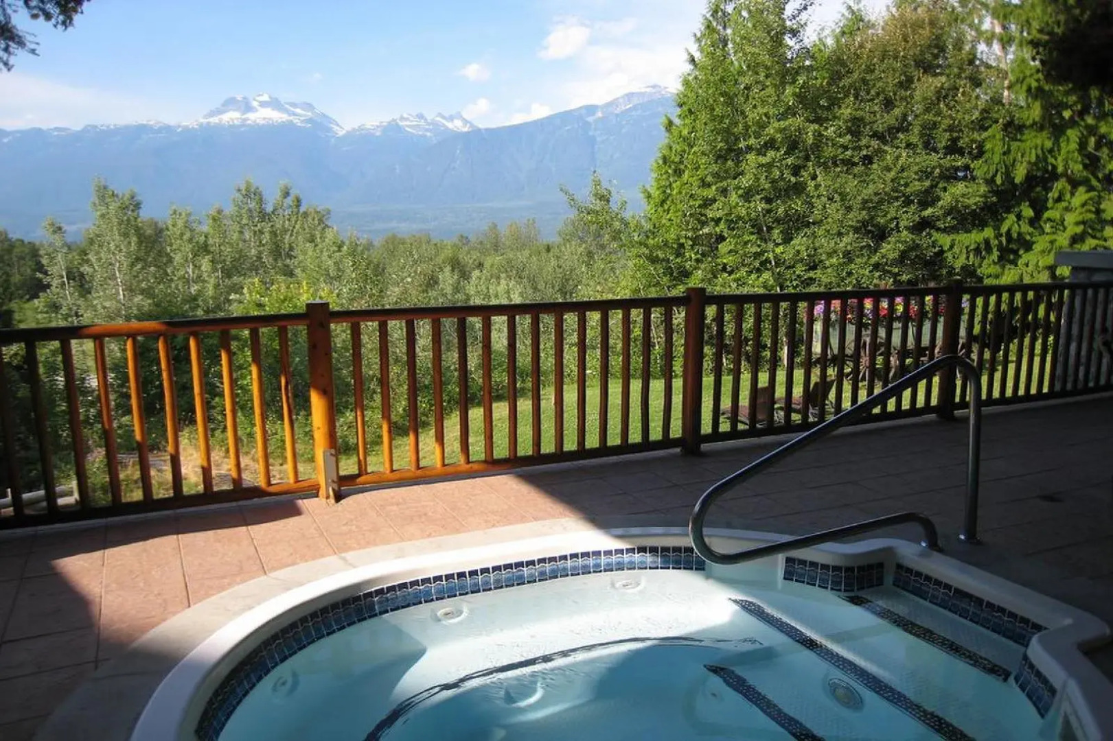 Coast Hillcrest Hotel