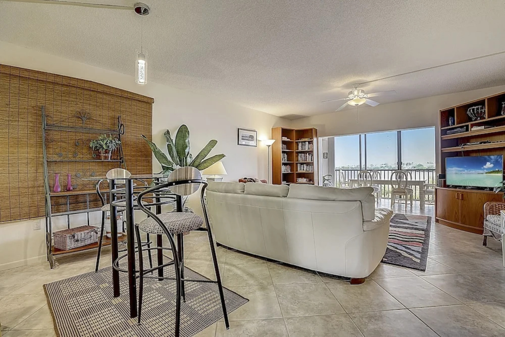 Buttonwood Bliss 2 Bedroom Condo by RedAwning