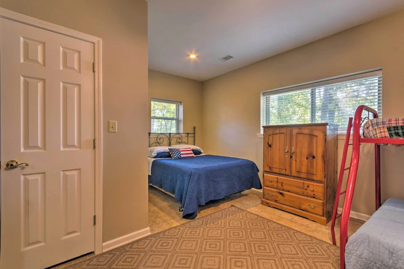 Home on Lake Catherine w/ Dock 9 Mi to Hot Springs