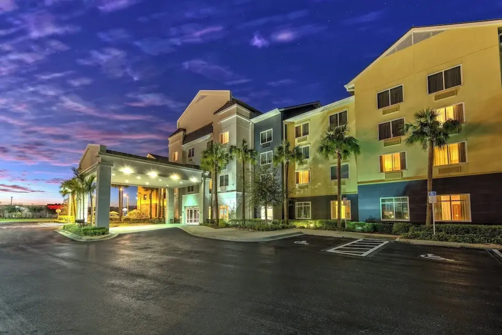 Fairfield Inn & Suites Naples