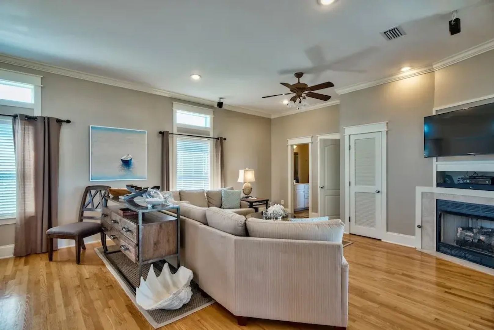 Coastal Vue 5 Bedroom Holiday Home by Five Star Properties
